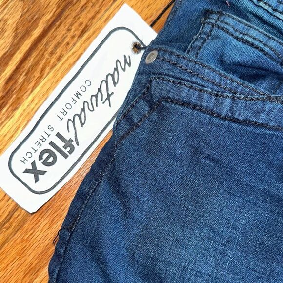 Cultura Straight Fit Natural Flex Comfort Stretch Men's Blue Jeans size 30 NWT - Picture 4 of 9